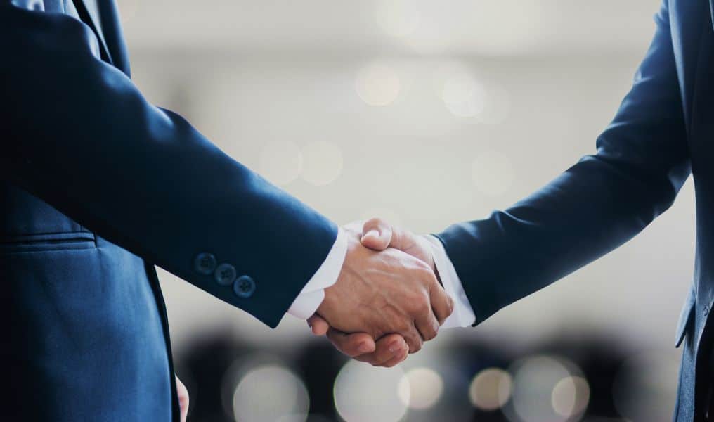 B2B Direct Marketing: Meaning, Examples, & Types